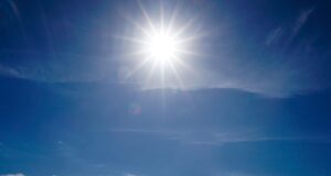 Λιακάδες και ανοιξιάτικες θερμοκρασίες, παγετός το βράδυ τις επόμενες μέρες