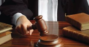 Ένοχος για άσεμνη επίθεση και ξυλοδαρμό δύο γυναικών – Τις γνώρισε στην παραλία, τους επιτέθηκε και τις χτύπησε με το αυτοκίνητο του