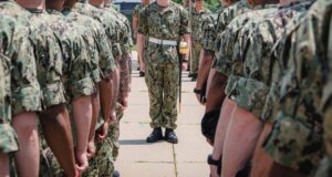 Πρωτοφανή υπόθεση διερευνά η Αστυνομία – Συλλήψεις ατόμων που δρουν με στρατιωτικό κώδικα