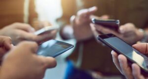 EΡΕΥΝΑ: Τι κάνουν οι Κύπριοι το παλιό κινητό και tablet όταν αγοράζουν καινούργια