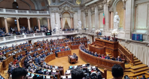 Έπεσε η κυβέρνηση της Πορτογαλίας – Νέες εκλογές στη χώρα