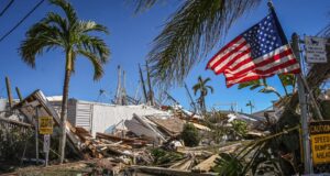 Σοκ από τις σφοδρές καταιγίδες και τους ανεμοστρόβιλους που σαρώνουν τις ΗΠΑ – Στους 33 οι νεκροί