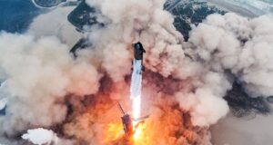 SpaceX: Εξερράγη το διαστημόπλοιο Starship – Πύρινα συντρίμμια πάνω από την Καραϊβική