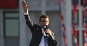 Τουρκία: Ο Εκρέμ Ιμάμογλου ανακοίνωσε την υποψηφιότητά του για την προεδρία της χώρας