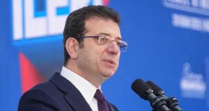 Συνελήφθη ο δήμαρχος Κωνσταντινούπολης Εκρέμ Ιμάμογλου – Έστειλαν 20 οχήματα με αστυνομικούς σπίτι του (BINTEO)