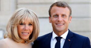 Ο Εμανουέλ Μακρόν σε ελληνικό εστιατόριο στο Παρίσι – Η λέξη που ξέρει στα ελληνικά