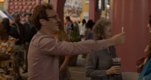 Η ταινία του 2013 που «προφήτεψε» όλα όσα ζούμε το 2025 – Επίκαιρη και διαχρονική, με έναν μαγικό Χοακίν Φίνιξ