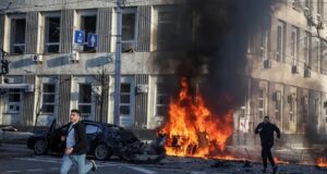 Ρωσία χτύπησε το Κίεβο με πυραύλους και drones: Δύο νεκροί, 54 τραυματίες