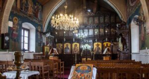 Έτσι έγινε το περιστατικό σε εκκλησία – Επιτέθηκε σε αστυνομικούς ο 40χρονος