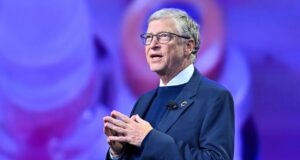 Μπιλ Γκέιτς: Τα 5 βιβλία που προτείνει για φέτος το καλοκαίρι – Το ένα άλλαξε την πορεία της ζωής του