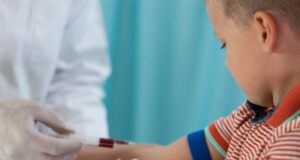 ΓεΣΥ: Εξέταση για υψηλή χοληστερόλη σε όλα τα παιδιά – Τα δεδομένα στην Κύπρο καθιστούν την ανάγκη για λήψη μέτρων επιτακτική