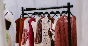 Sfera is setting the tone τη νέα συλλογή Άνοιξη/Καλοκαίρι 2025