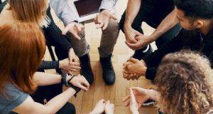 Αλκοόλ, κάνναβη, τζόγος: Τι αποκαλύπτει έρευνα για τους εθισμούς των εφήβων στην Ευρώπη – Τι ισχύει στην Κύπρο