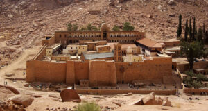 Aναζητείται λύση στον γόρδιο δεσμό της ιδιοκτησίας της Μονής Σινά