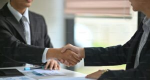 Tεχνητή νοημοσύνη: Γιατί απειλεί περισσότερο τις δουλειές του «λευκού κολάρου»