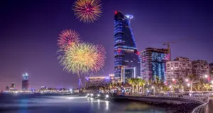 Είναι η Σαουδική Αραβία το νέο Ντουμπάι; Πώς μπήκε δυναμικά στον τουρισμό, τι απαγορεύεται, που θέλει προσοχή