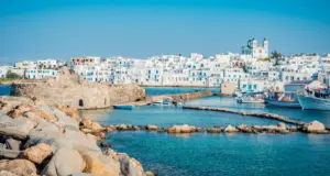 Travel + Leisure: Tο No.1 νησί στον κόσμο και την Ευρώπη είναι ελληνικό -Με λευκά χωριά και απέραντες αμμουδιές