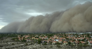 Γιγάντιο τείχος σκόνης σαρώνει το Φοίνιξ, δεκάδες χιλιάδες άνθρωποι χωρίς ρεύμα (BINTEO)