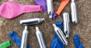 Ντου της Αστυνομίας σε περίπτερα – Κατασχέθηκαν «laughing gas» και καπνικά προϊόντα