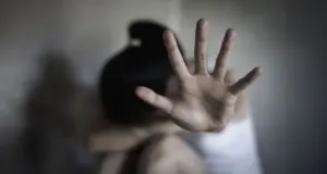 Πατέρας βίαζε την κόρη του: Η εξέταση DNA στην υπόθεση της Ρόδου έδειξε πως το παιδί της είναι δικό του