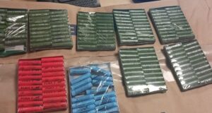 Φορτωμένος εκρηκτικές ύλες 19χρονος – Εντοπίστηκαν ναυτικές φωτοβολίδες (ΦΩΤΟ)