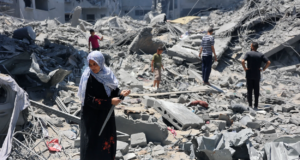 Οι Ισραηλινοί προελαύνουν στην πόλη της Γάζας ενώ οι κάτοικοί της αποχωρούν με «καραβάνια απελπισίας»