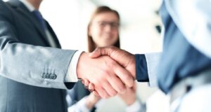 ΕΡΕΥΝΑ: Οι επιχειρηματικές προοπτικές πλήττονται από τις γεωπολιτικές εντάσεις, τον πληθωρισμό και τους δασμούς