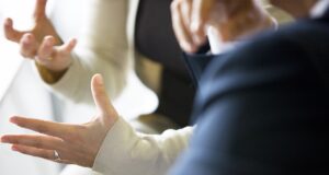 Η λέξη-κλειδί που προδίδει ότι κάποιος λέει ψέματα