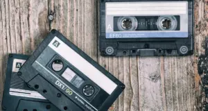 Οι παλιές κασέτες μουσικής σήμερα αξίζουν χρυσάφι: Αν τις έχετε, μπορείτε να αγοράσετε ένα σπίτι