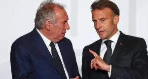 Ο Μακρόν αντιμέτωπος με το «τέρας» της πολιτικής αστάθειας – «Πονοκέφαλος» η πτώση Μπαϊρού