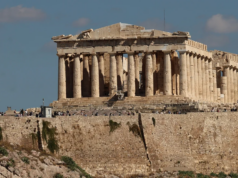 Μετά από σχεδόν δύο δεκαετίες, η δυτική πλευρά του Παρθενώνα χωρίς σκαλωσιές