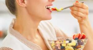 Το φρούτο – υπερτροφή που ρίχνει σάκχαρο, χοληστερόλη και αδυνατίζει