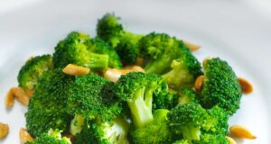 Το ξέρετε ότι πετάμε το καλύτερο κομμάτι απ’ το μπρόκολο; 5 νόστιμοι τρόποι να το καταναλώσουμε