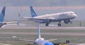 Πανικός σε πτήση της JetBlue – Αεροσκάφος έχασε απότομα ύψος – Αναγκαστική προσγείωση και τραυματισμοί
