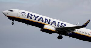 Ξαναμπαίνει και η Ryanair στα καθημερινά δρομολόγια προς Ισραήλ