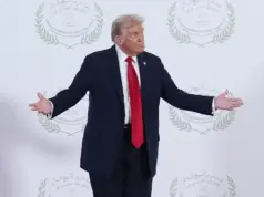 Όλες οι ασταμάτητες αντιφατικές δηλώσεις του Τραμπ για το πότε θα τελειώσει ο πόλεμος στη Μέση Ανατολή