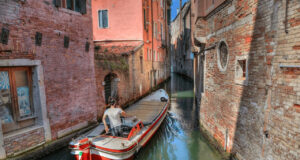 Να γιατί δεν πρέπει να χρησιμοποιείτε το Google maps στη Βενετία -Τo βίντεο μιας τουρίστριας που έγινε viral