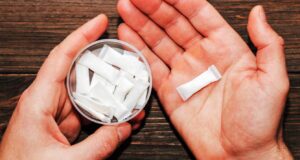 Ανησυχία προκαλεί η εύκολη πρόσβαση ανηλίκων σε σακουλάκια νικοτίνης