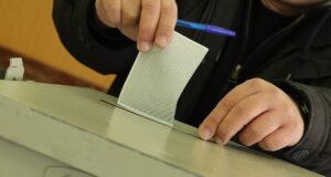 Πολιτικό εγκέλαδο προμηνύουν οι Βουλευτικές εκλογές του Μαϊου – Ισχυρά πολιτικά ρίχτερ και ανατροπές