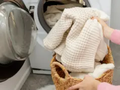 Πώς να πλένετε τα μάλλινα πουλόβερ χωρίς να ξεφτίζουν: Το κόλπο που λειτουργεί