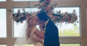 Viral: Δεν αντάλλαξαν ούτε φιλί πριν τον γάμο – Το πρώτο τους ήταν στην εκκλησία