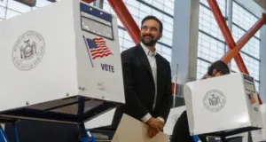 Ο Ζόχραν Μαμντάνι γίνεται ο πρώτος μουσουλμάνος δήμαρχος της Νέας Υόρκης