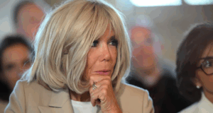 Σάλος στη Γαλλία για το «βρωμιάρες σκύλες» της Μπριζίτ Μακρόν κατά ακτιβιστριών που διαμαρτύρονταν έξω από θέατρο