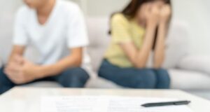 Πώς η Gen Z «επαναπροσδιορίζει» το διαζύγιο – Οι 5 αλλαγές στους γάμους των νέων