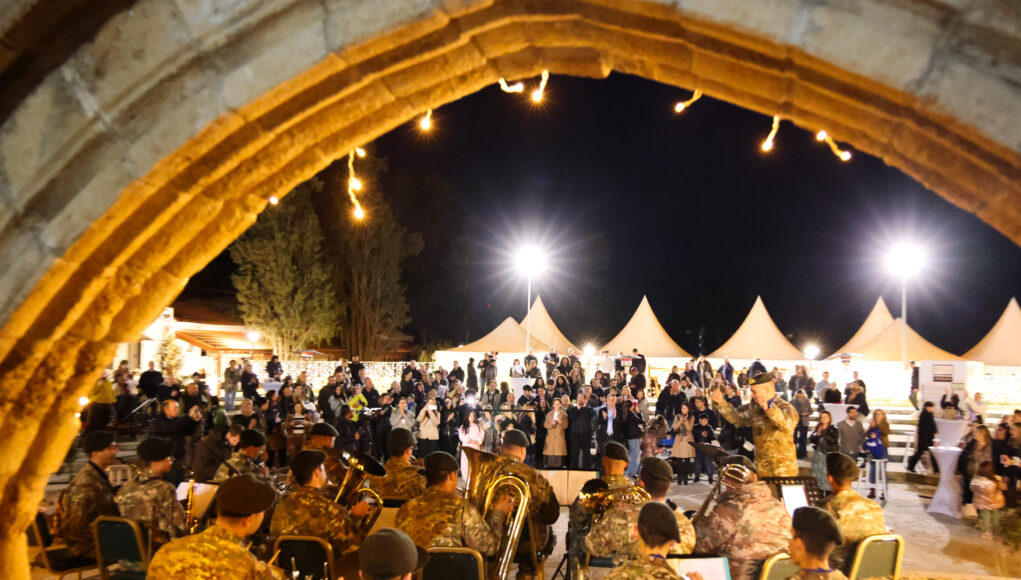 Πρόεδρος της Δημοκρατίας – Αυτά τα