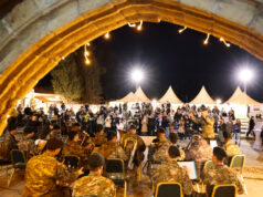 Και αυτά τα Χριστούγεννα Πάμε Προεδρικό