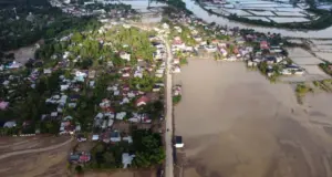 Τραγωδία στην Ινδονησία: 950 νεκροί, 270 αγνοούμενοι, 5.000 τραυματίες από τις καταστροφικές πλημμύρες