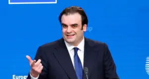 Σε ελληνικά χέρια το Eurogroup και ο ESM – Επιλογή Πιερρακάκη για τα επόμενα 2,5 χρόνια