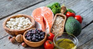 Τι τρώνε οι Βίκινγκς και νικούν τον διαβήτη; Η σκανδιναβική διατροφή που προστατεύει το ήπαρ και ρίχνει το σάκχαρο