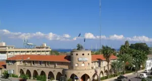 Συλλήψεις ηχηρών ονομάτων στη Λάρνακα: Ενώπιον Δικαστηρίου οι 2 επιχειρηματίες – Βρέθηκαν όπλα και ρόπαλα